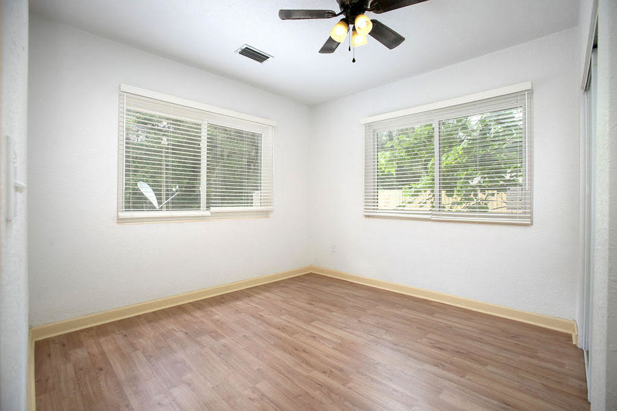 ShowMojo 323 S Massachusetts Ave, Deland, FL 32724 Swann Real Estate