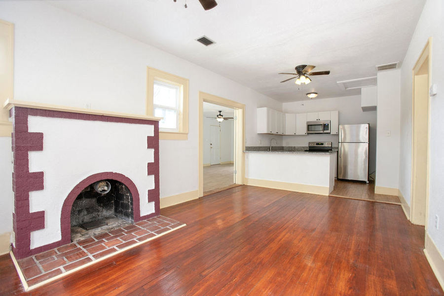 ShowMojo 323 S Massachusetts Ave, Deland, FL 32724 Swann Real Estate