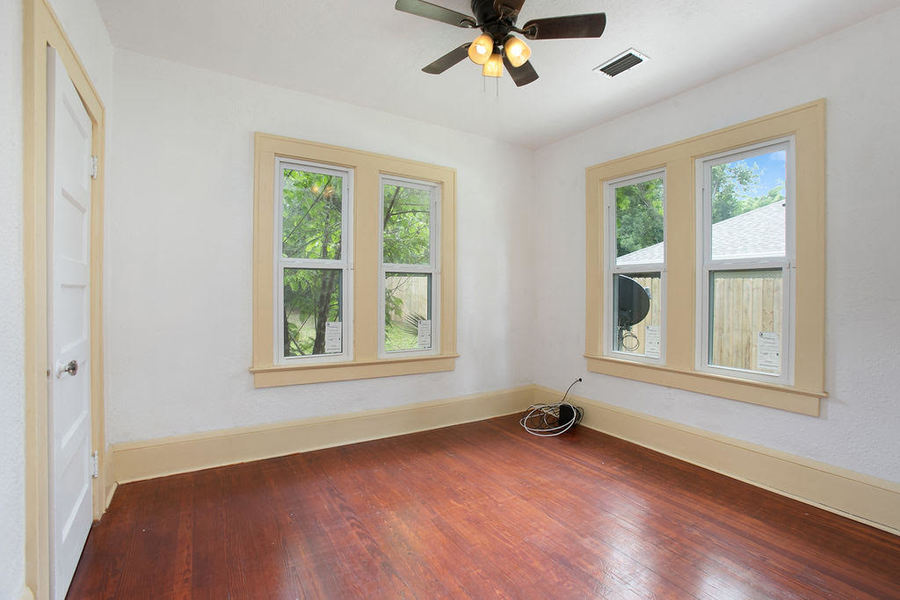 ShowMojo 323 S Massachusetts Ave, Deland, FL 32724 Swann Real Estate