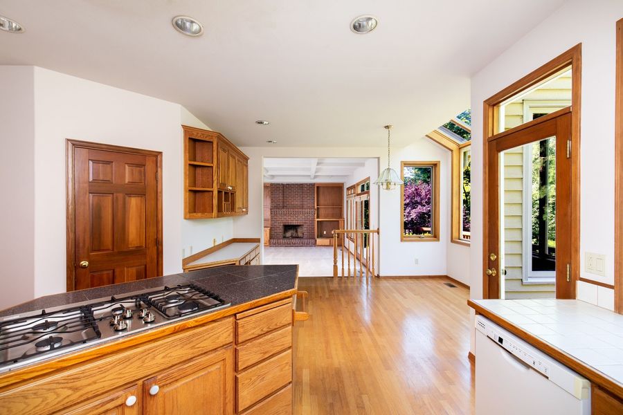 19718 NE 129th Way, Woodinville, WA 98077 SJA Property Management