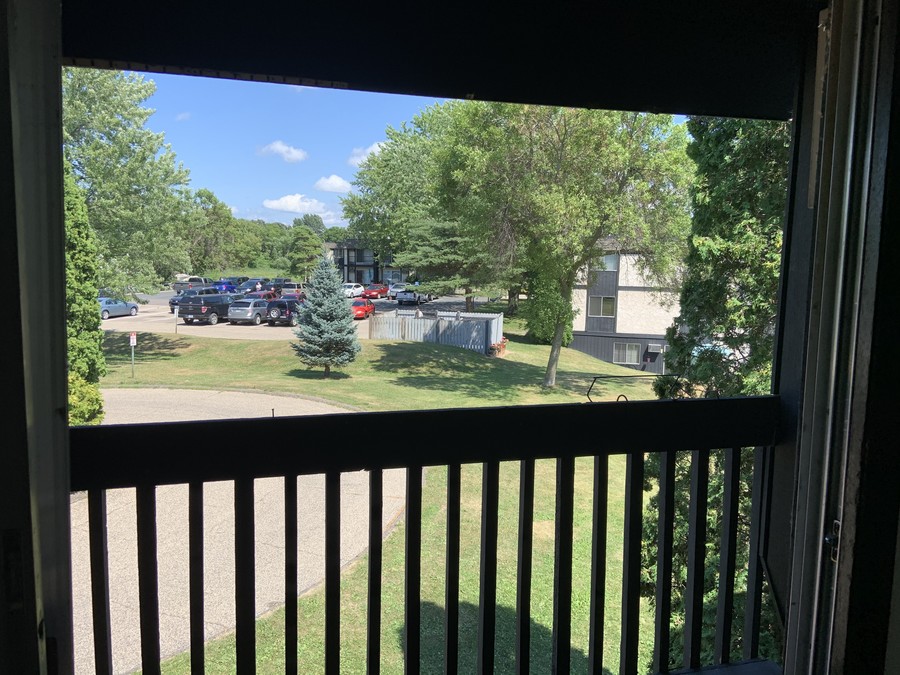 2470 Island Dr 305, Spring Park, MN 55384 Renters Warehouse