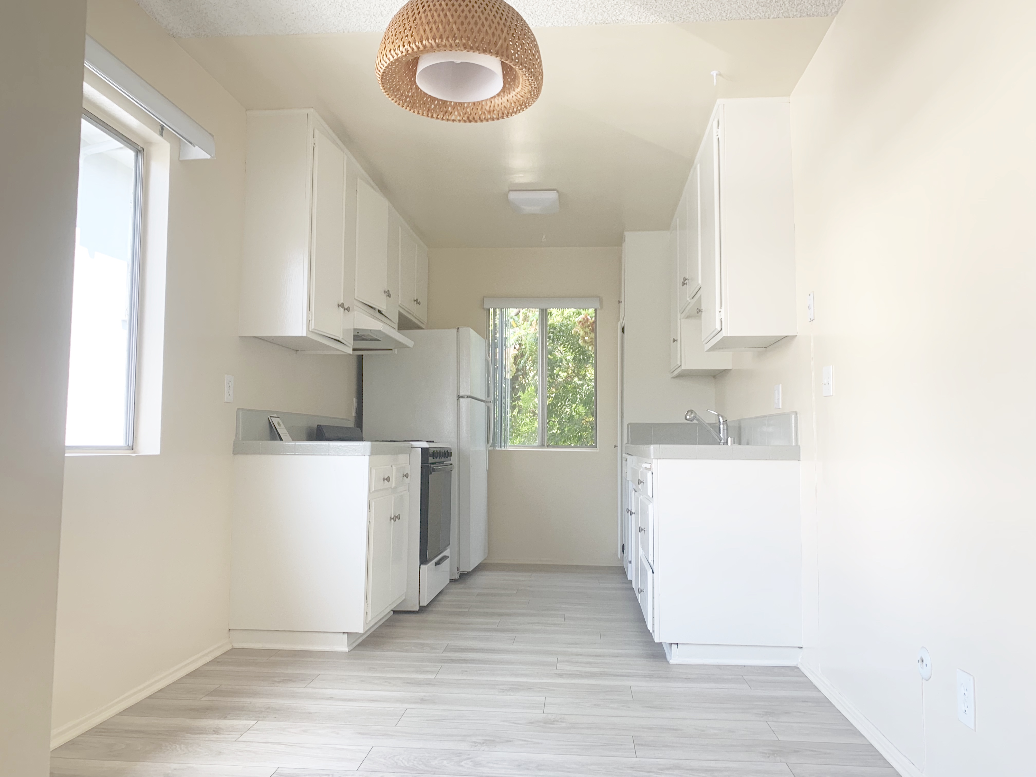 Los Angeles Condo: 10535 Rose Ave