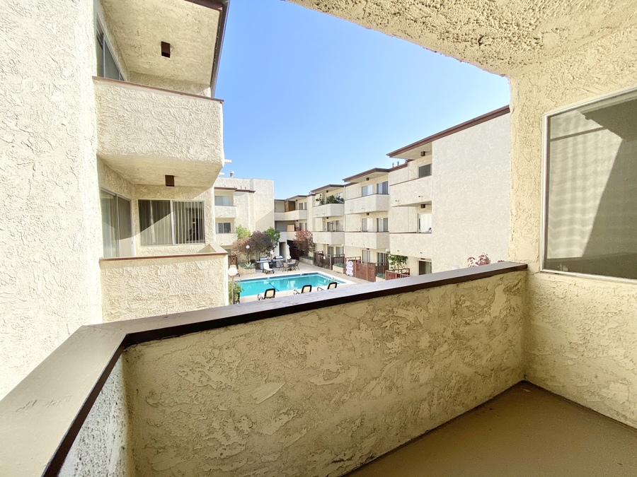 3402 Ben Lomond Pl 221, Los Angeles, CA 90027 Hoffman Brothers Realty