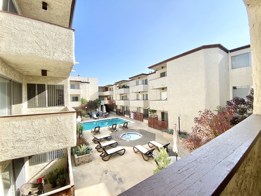 3402 Ben Lomond Pl 221, Los Angeles, CA 90027 Hoffman Brothers Realty