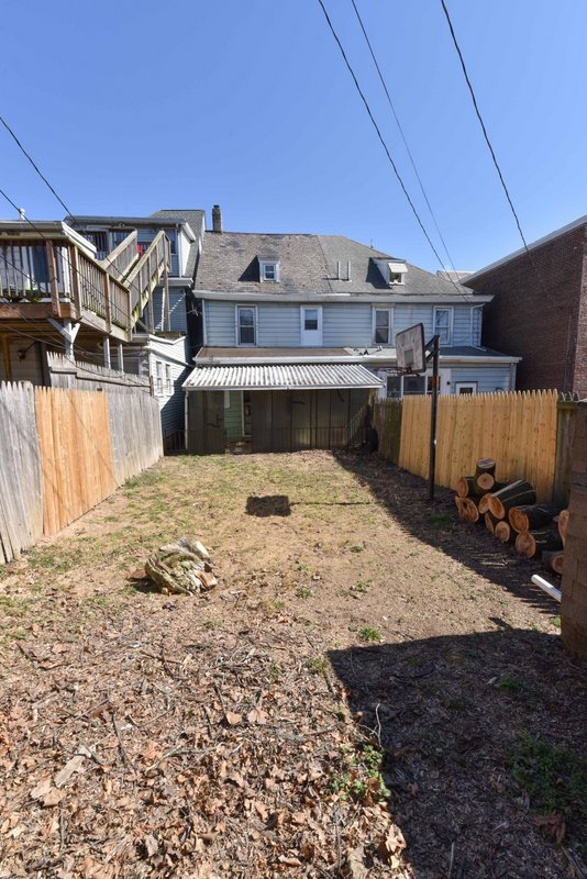 32 N 10 th st, Easton, PA 18042 Call Now 6109058107