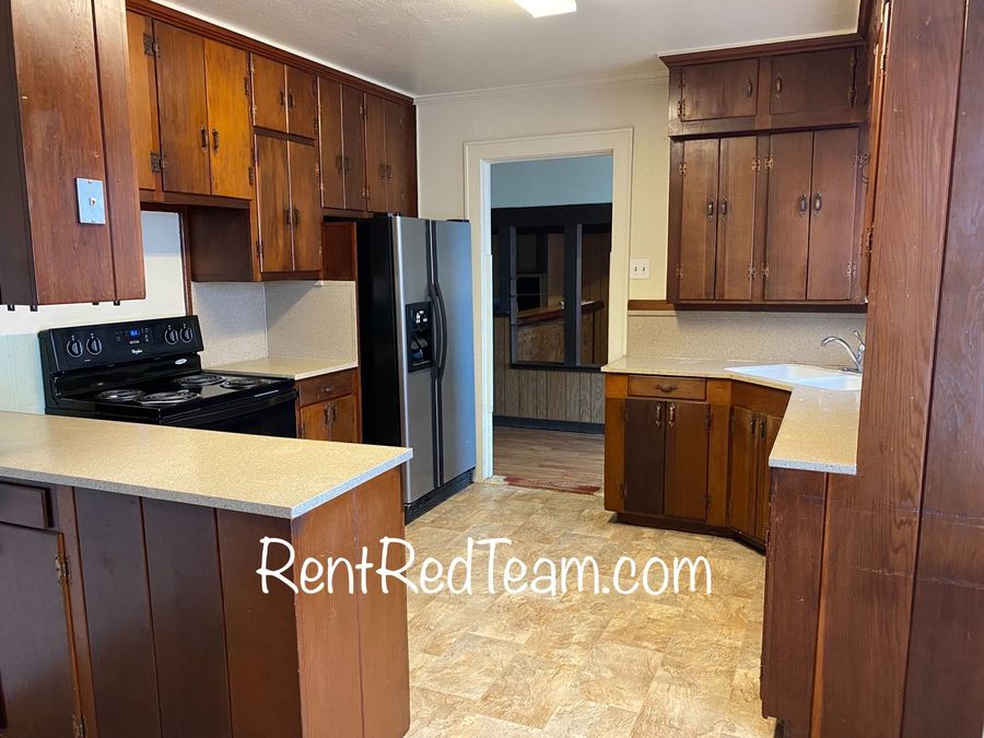 5825 Calmont Ave, Fort Worth, TX 76107 Red Team Real Estate