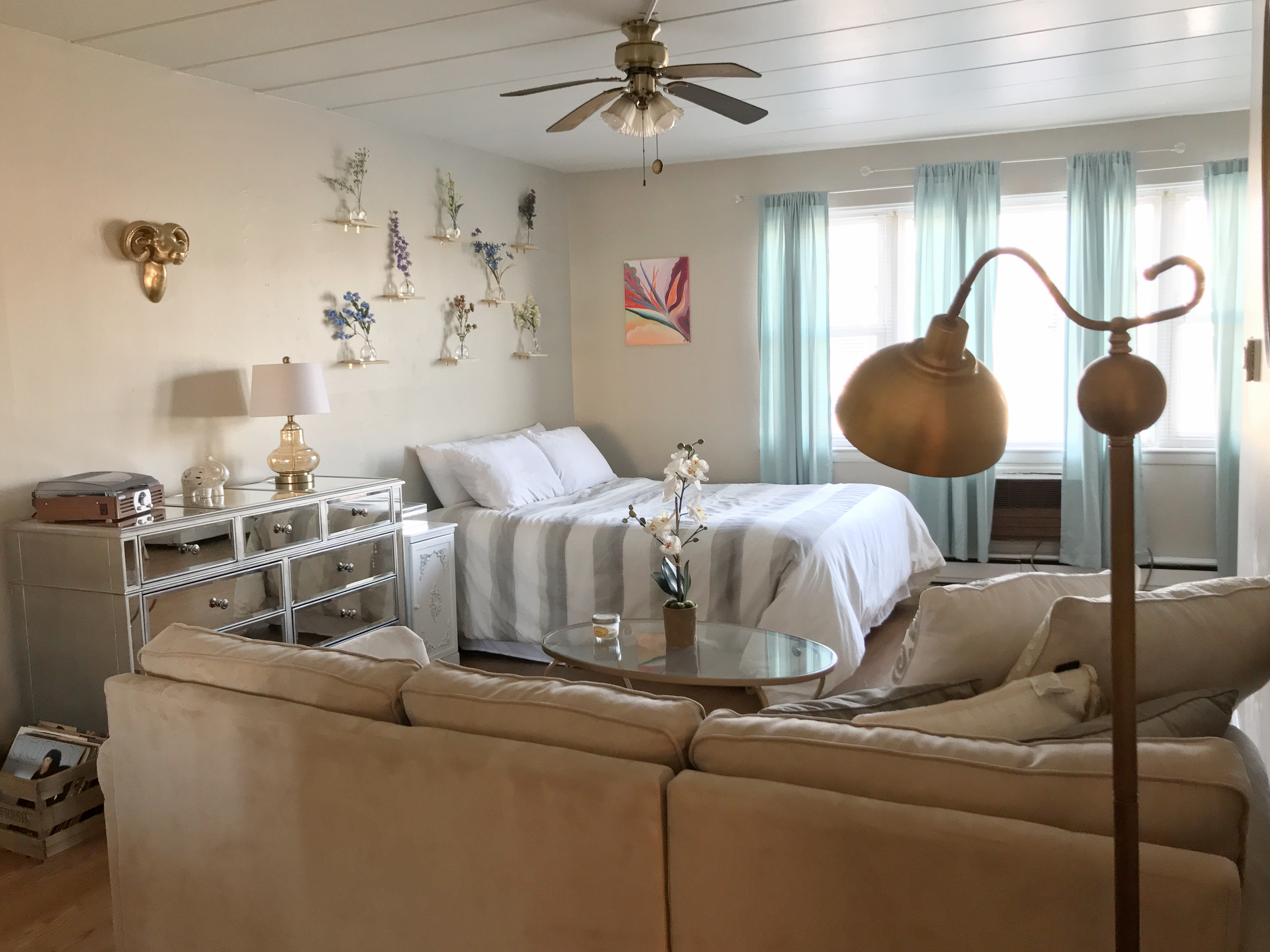 Berwyn Condo: 6606 Windsor Ave