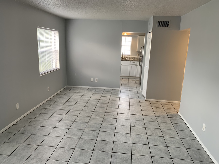 111 SW Madison Cir N 204, St Petersburg, FL 33703 Dean & DeWitt