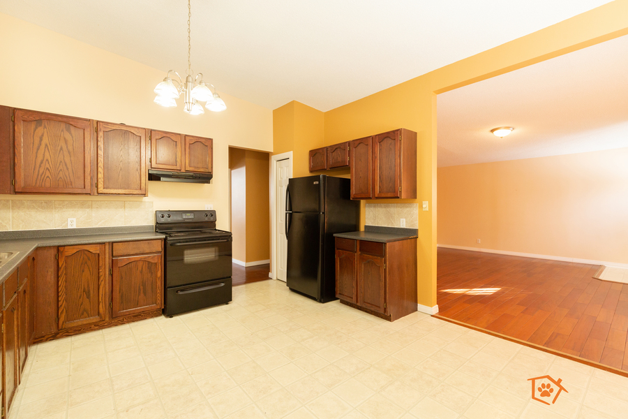 2401a 22 St, Coaldale, AB T1M 1G8 Renters Choice & Management LTD