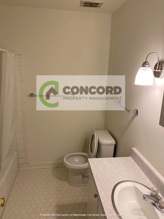 2401 Vanstory St. Apt.D, Greensboro, NC 27407 Concord Management