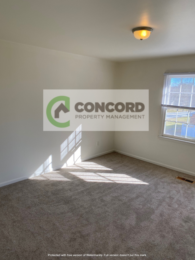 2401 Vanstory St. Apt.D, Greensboro, NC 27407 Concord Management