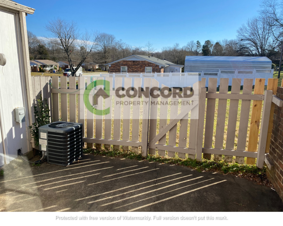 2401 Vanstory St. Apt.D, Greensboro, NC 27407 Concord Management