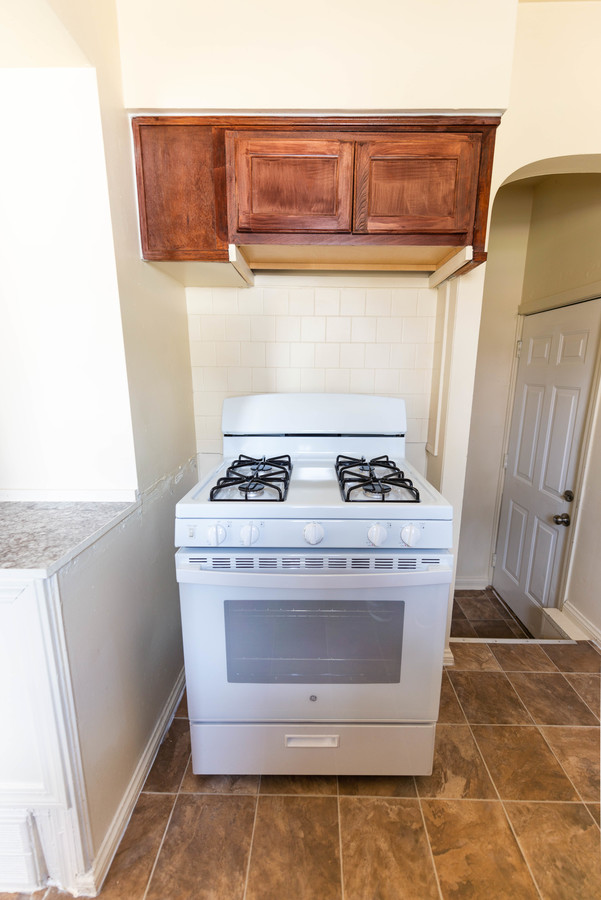 808 Seward Ave, Akron, OH 44320 HPM Property Management