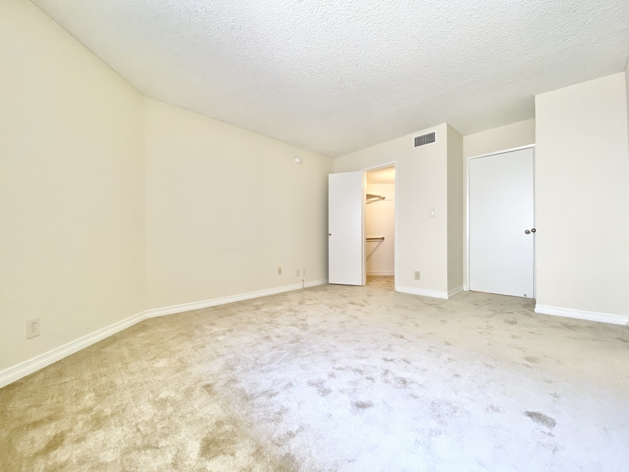 3400 Ben Lomond Pl 125, Los Angeles, CA 90027 Hoffman Brothers Realty