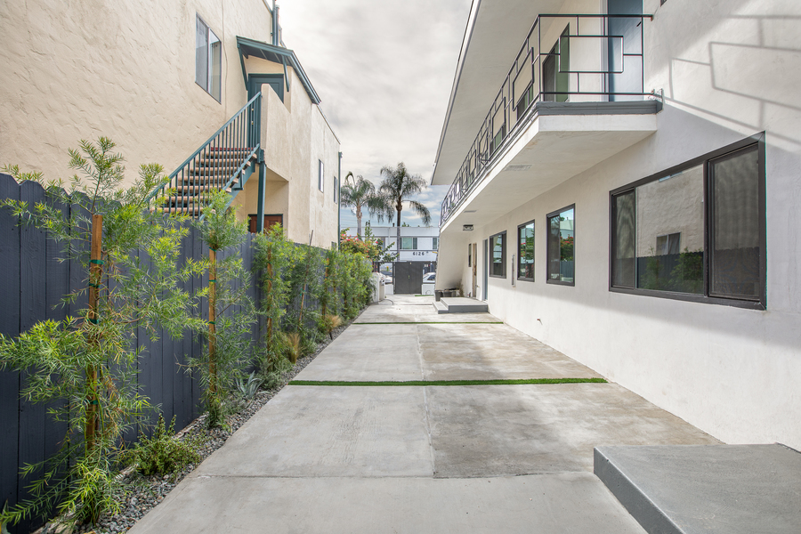 6133 Eleanor Ave 5, Los Angeles, CA 90038 Hoffman Brothers Realty