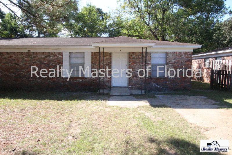 903 Calhoun Ave B, Pensacola, FL 32507 Realty Masters of Florida