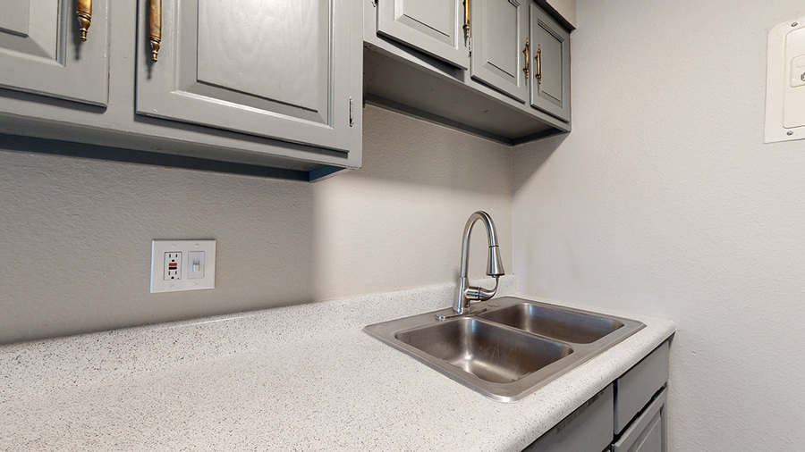 5639 S. Windermere St. 205, Littleton, CO 80120 Boutique Apts