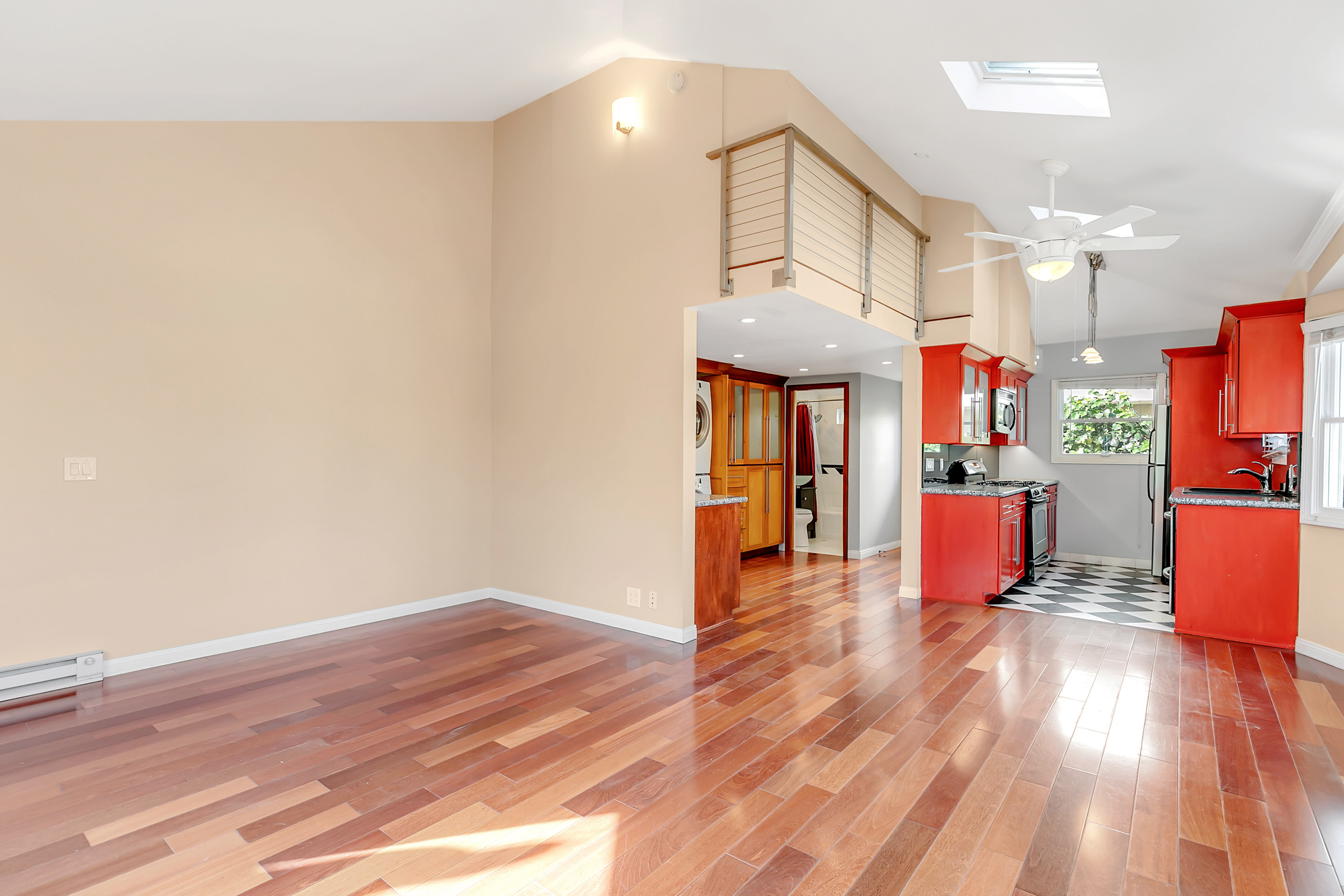 Venice Condo: 325 Vernon Ave