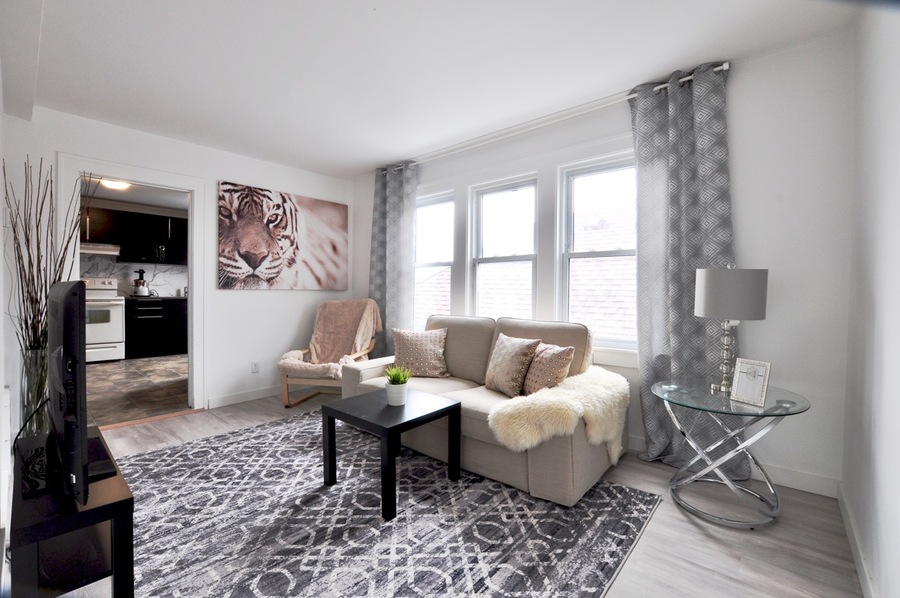 1051 Gladstone Avenue upper, windsor, ON N9A 2R7 Goldmar