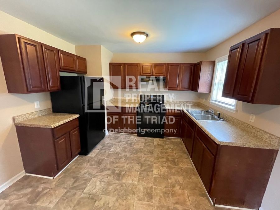 814 Carrieland Drive, Greensboro, NC 27405 Real Property Management of the Triad