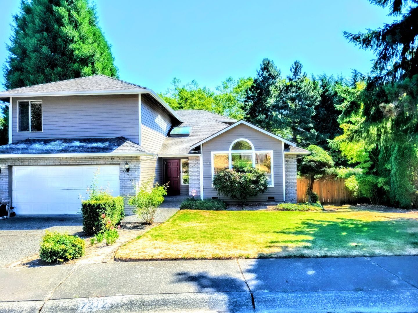 Redmond House: 7212 153rd Ave NE