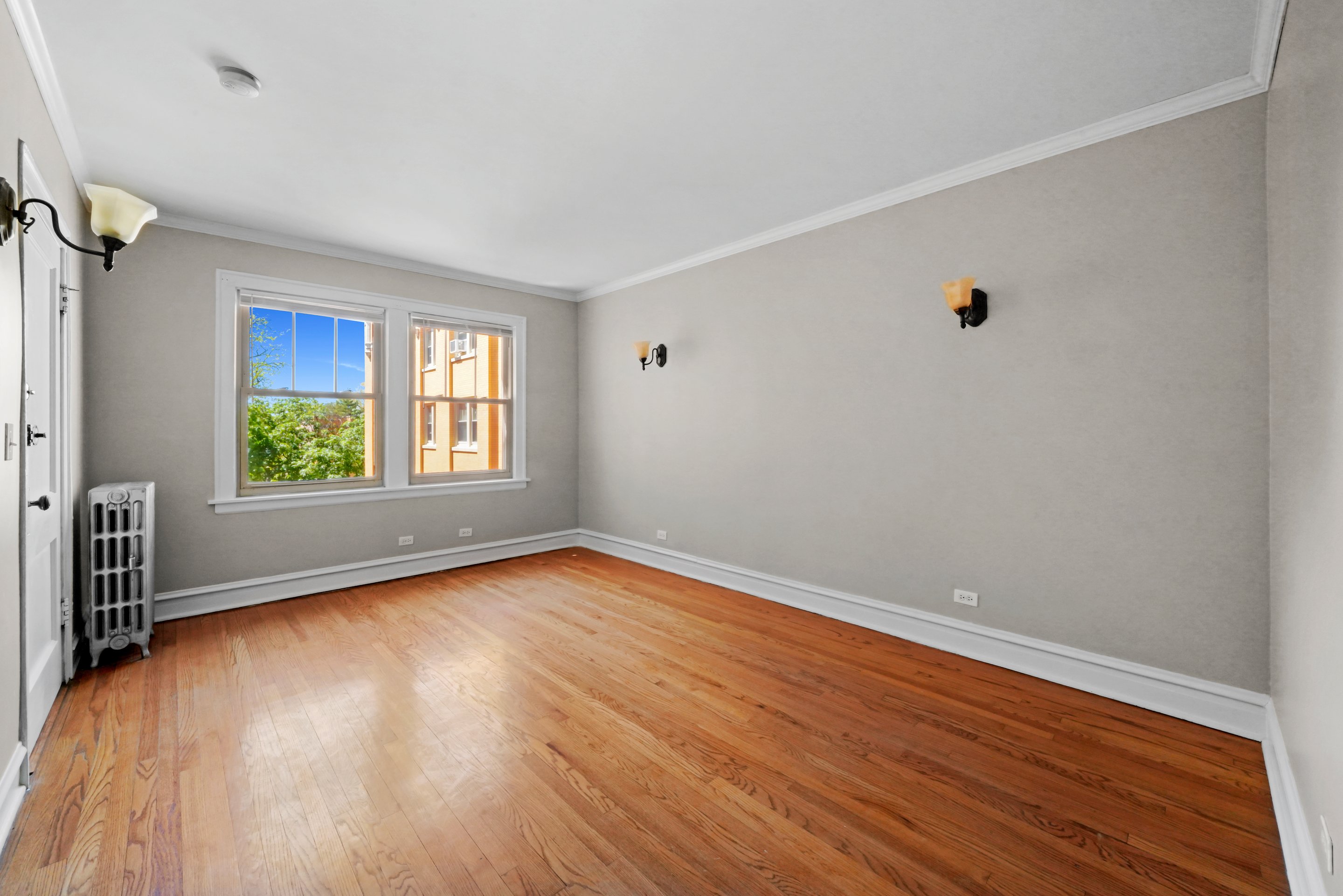 Berwyn Condo: 1927 Grove Ave