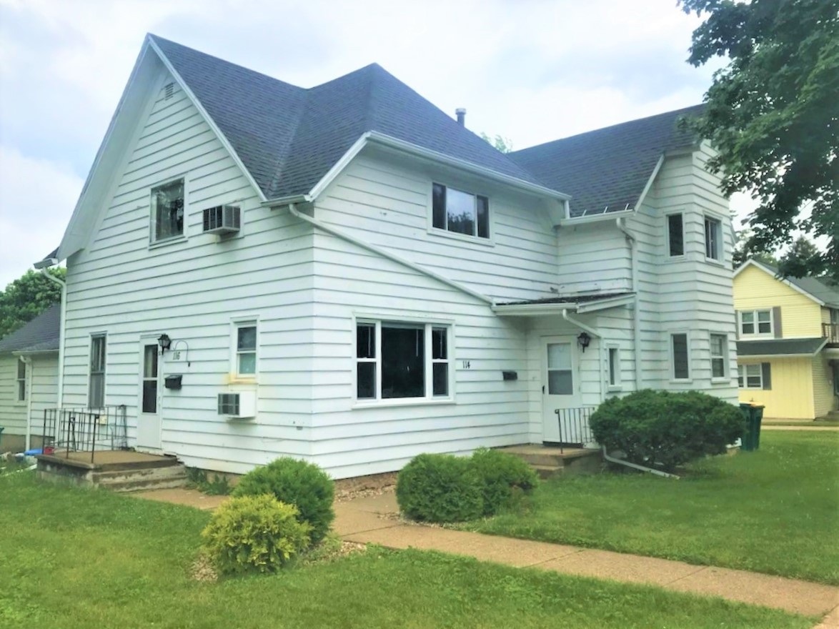 Mt. Horeb Townhome: 116 N 2nd St