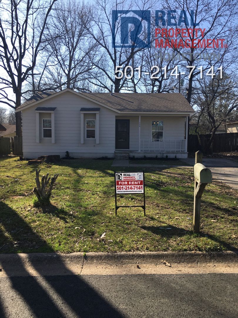 Jacksonville House: 134 Lonsdale Circle