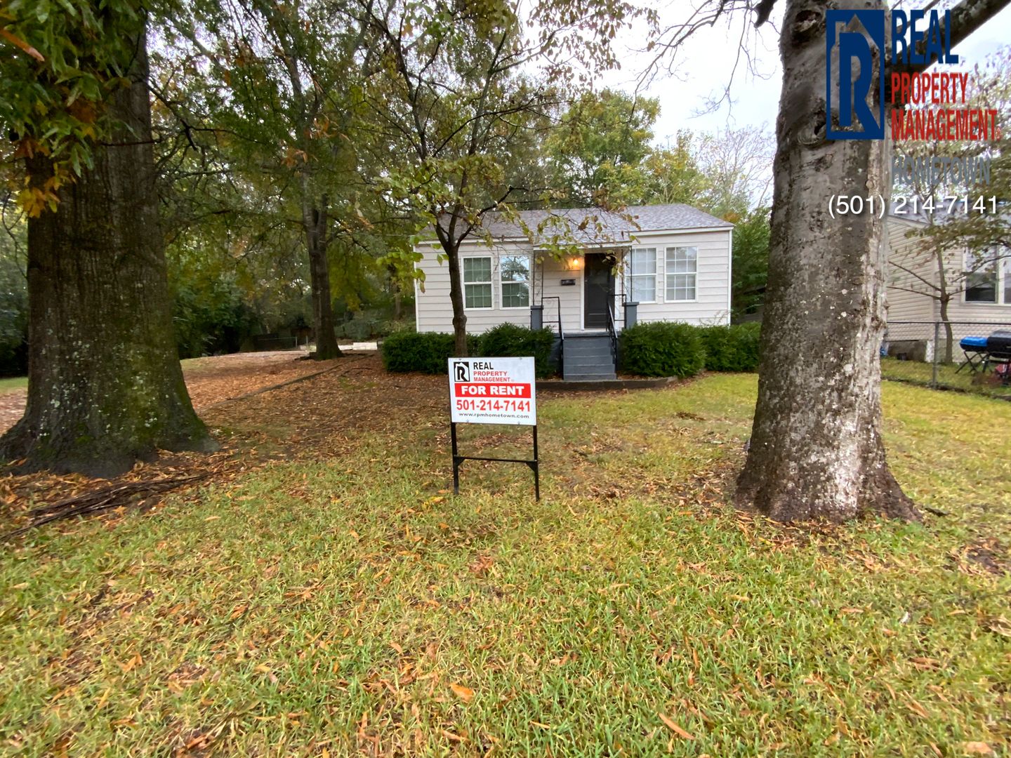 Benton House: 131 S 2nd St