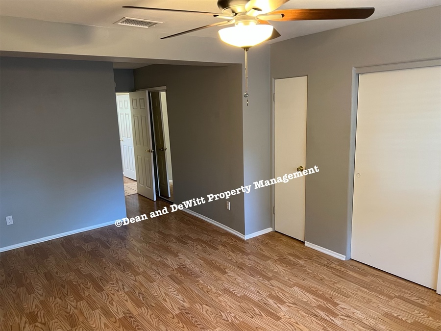 5601 Bay St NE, Saint Petersburg, FL 33703 Dean & DeWitt Property