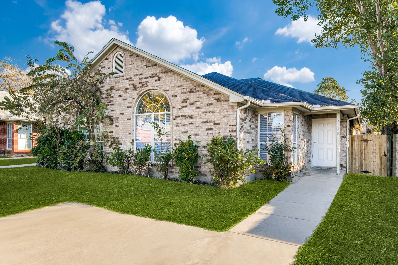 Arlington Townhome: 1714 Tina Marie Rd.