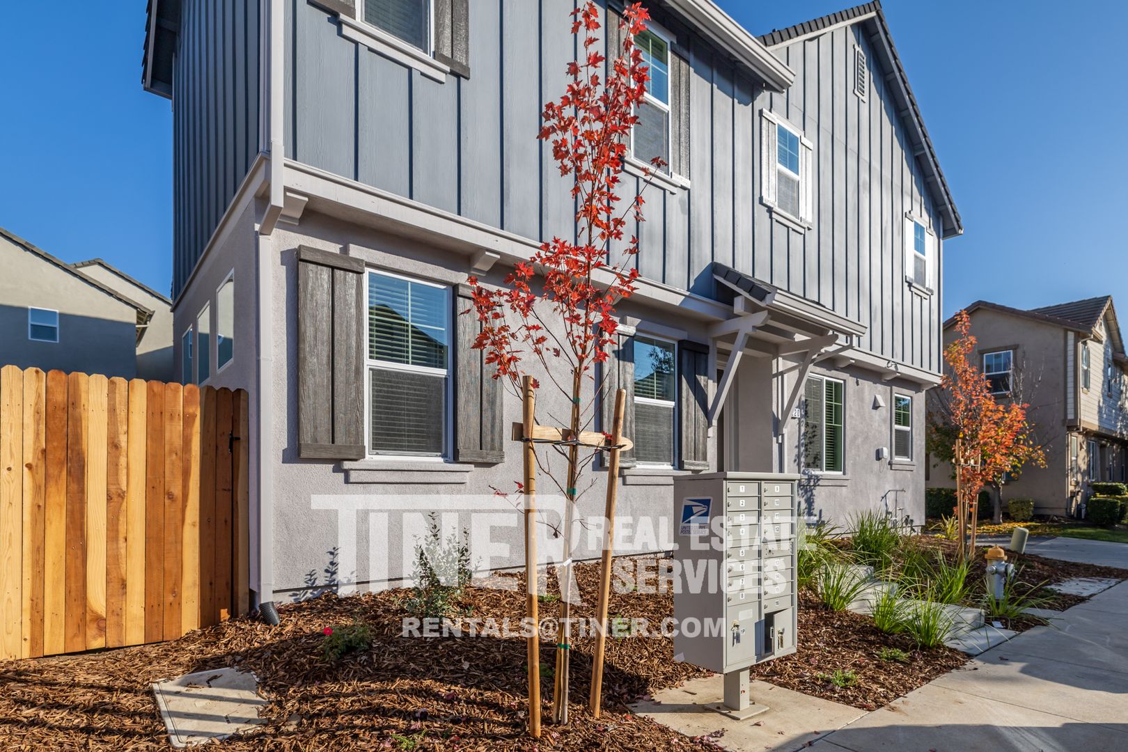 Sacramento House: 220 Cinema Street