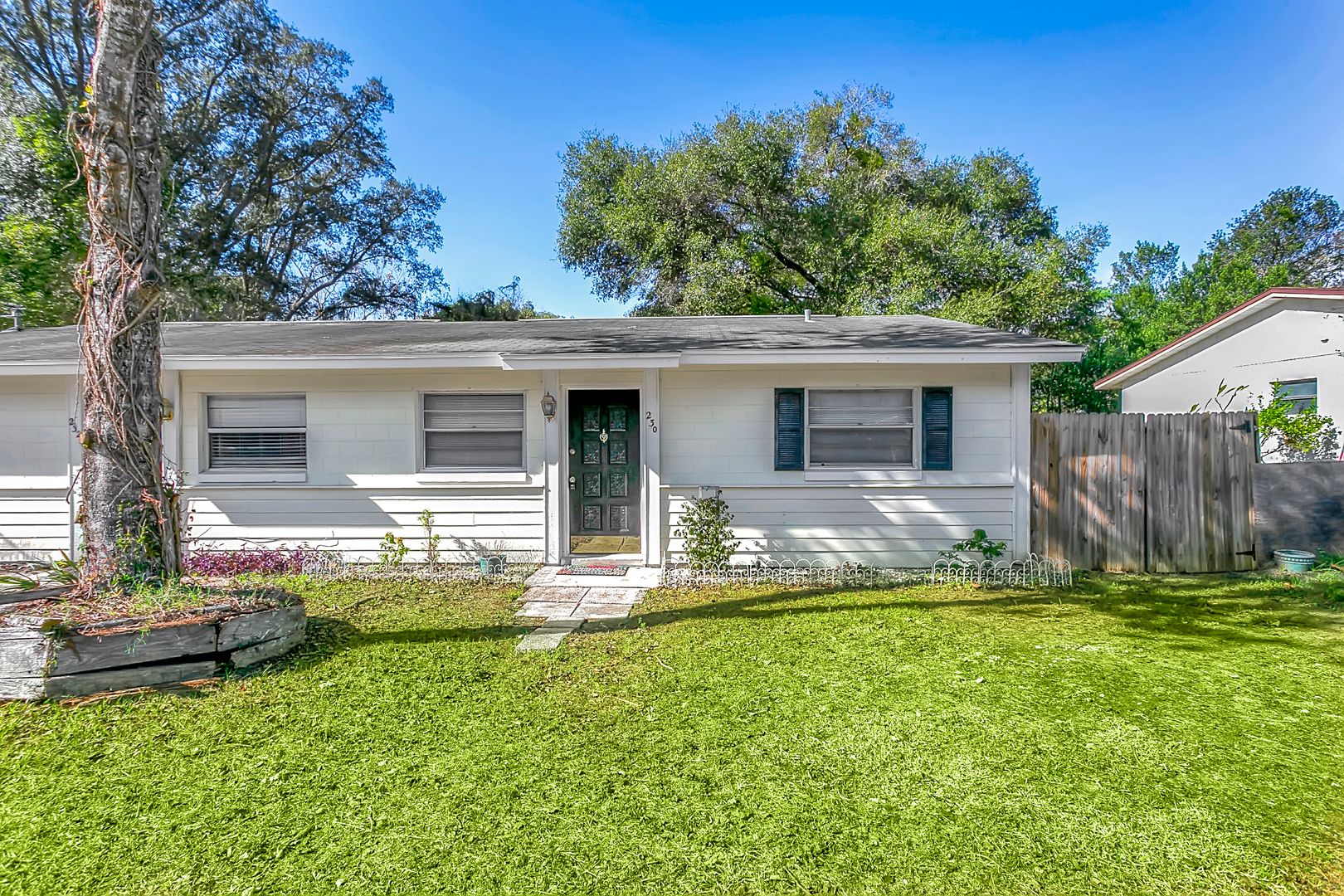 Lake Mary House: 230 S. 4th St.