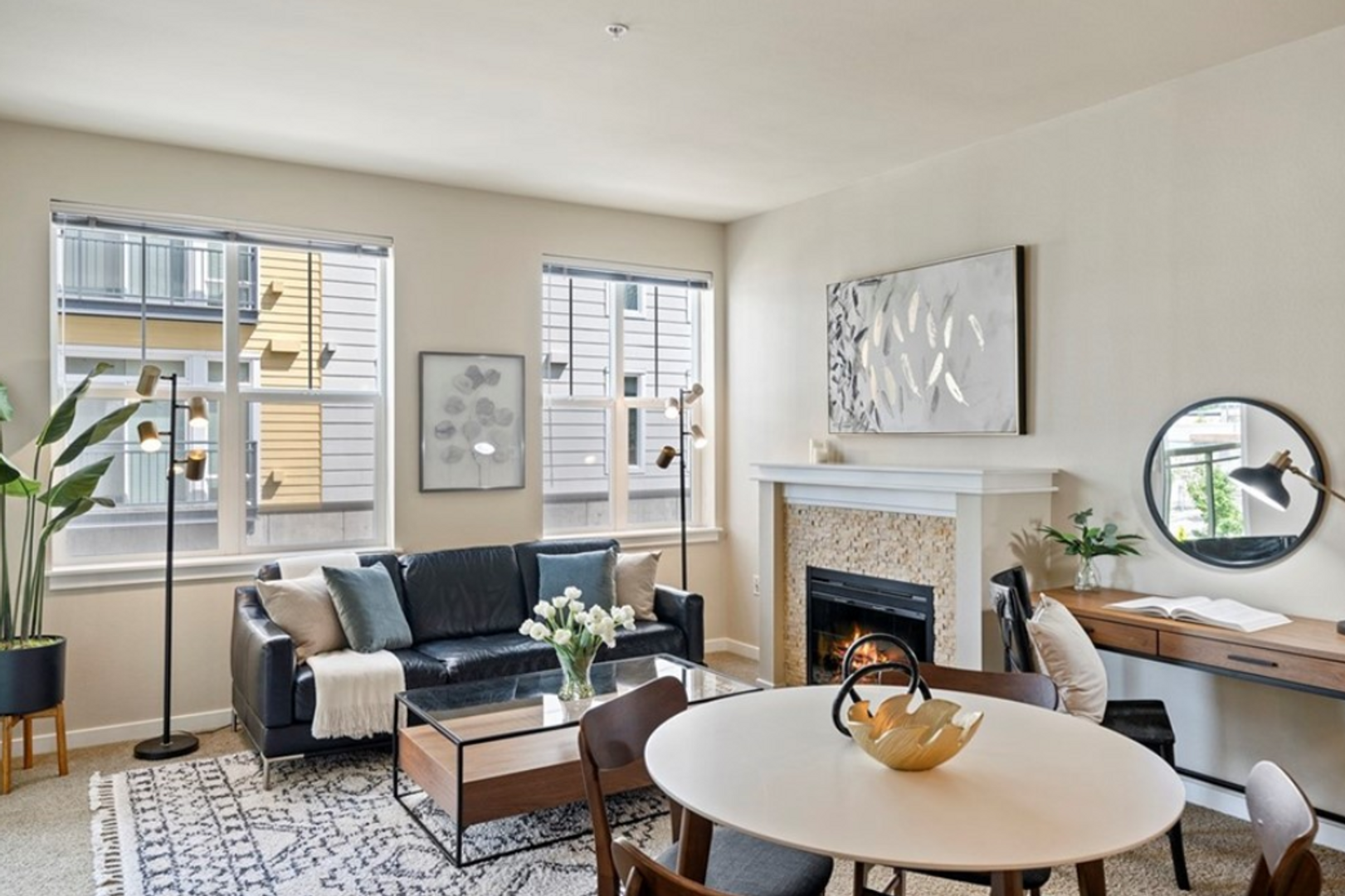 Redmond Condo: 16141 Cleveland St.