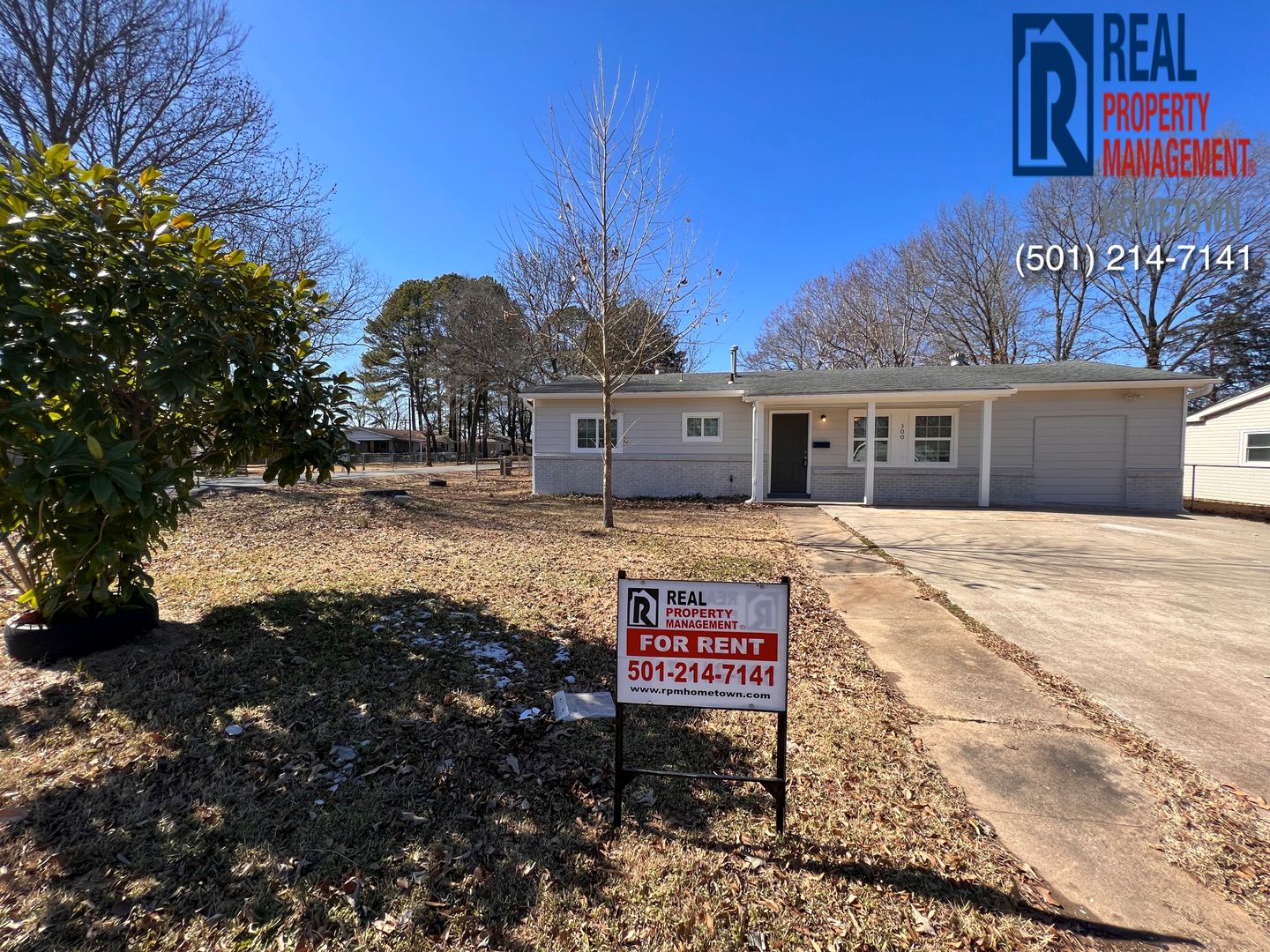 Jacksonville House: 300 N Bailey