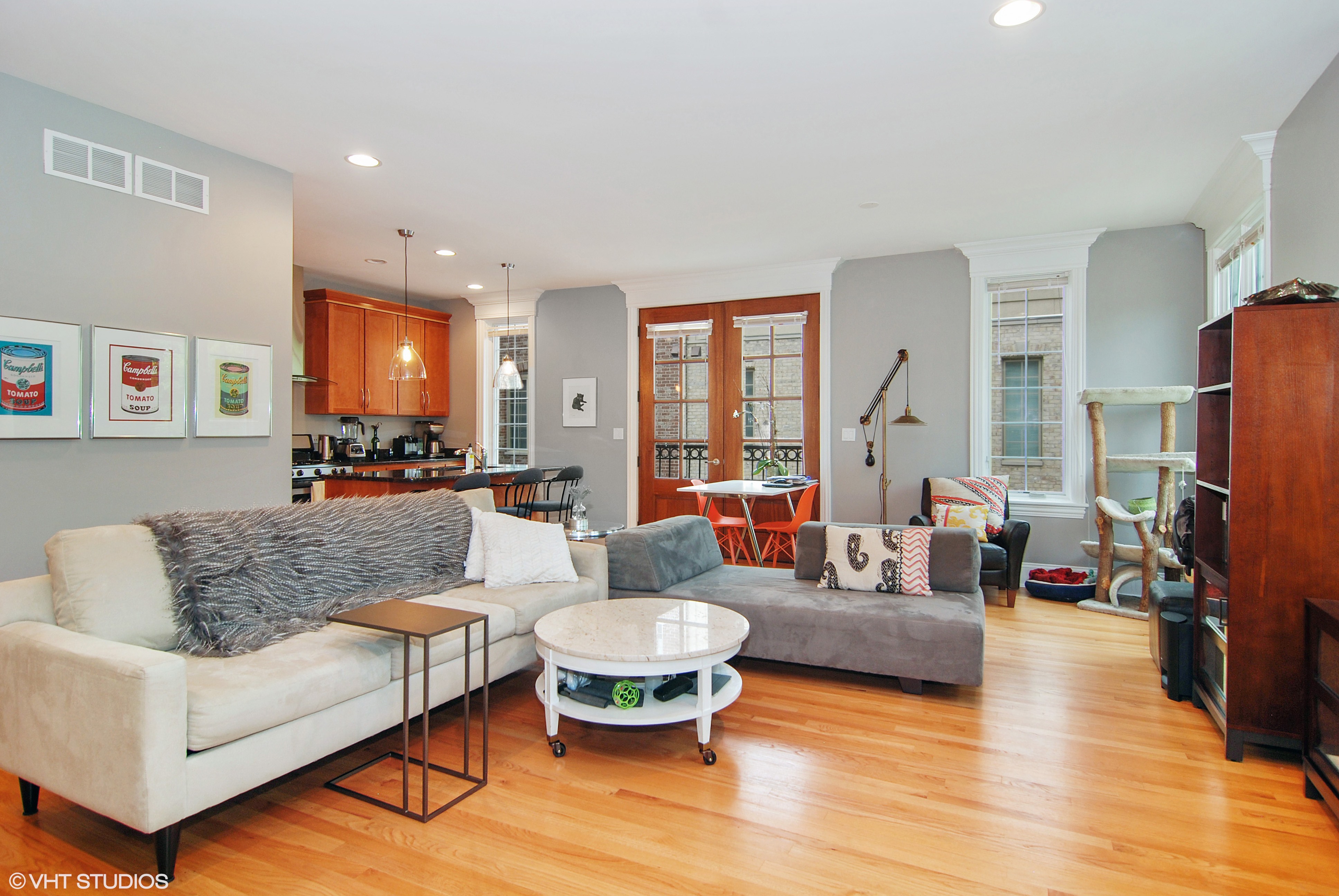 La Grange Townhome: 829 S La Grange Rd