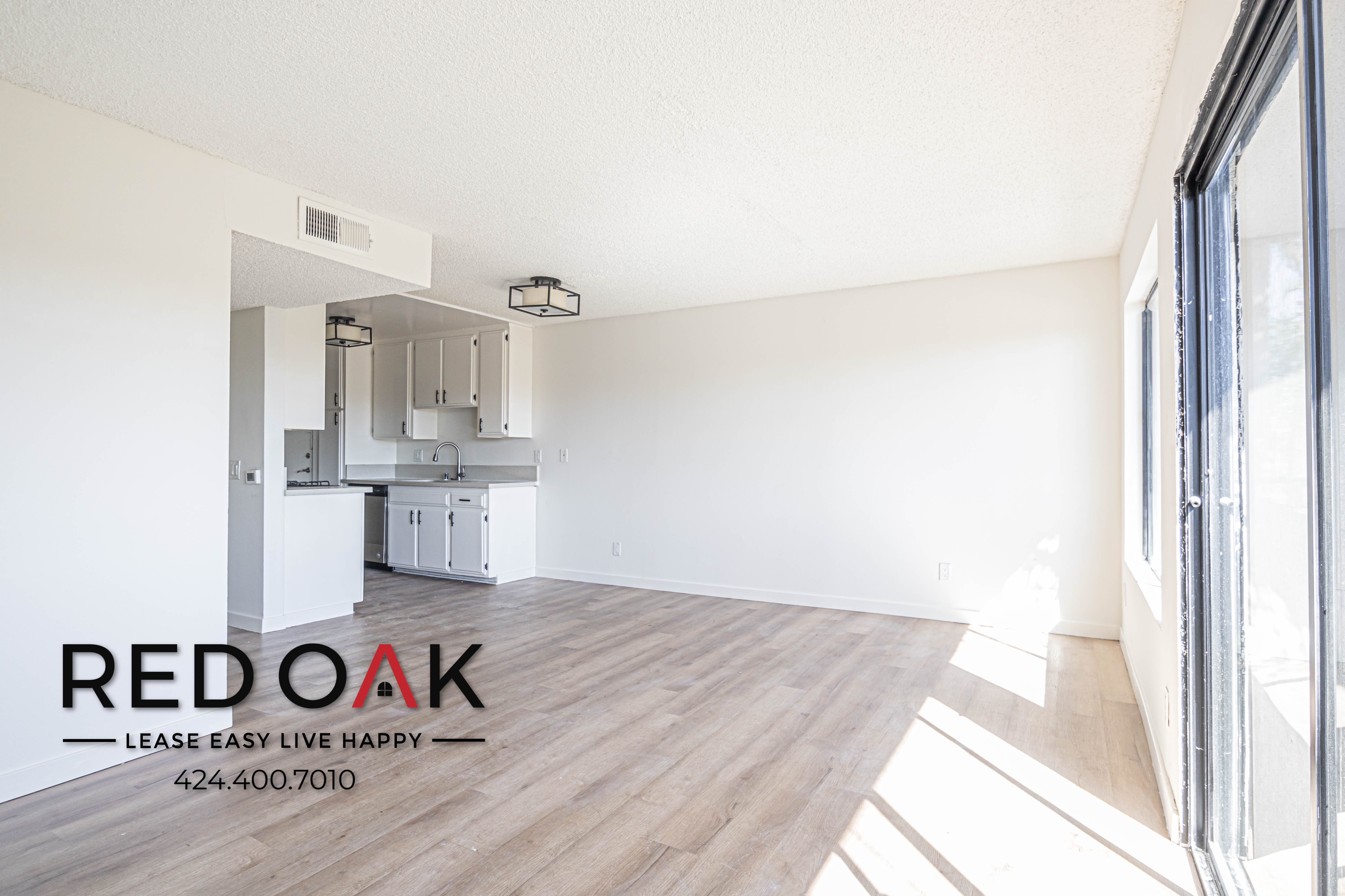 North Hollywood Condo: 11823 Victory Blvd