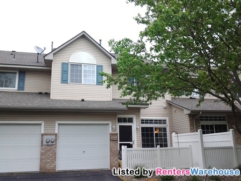 Apple Valley Townhome: 15644 Garrett Dr