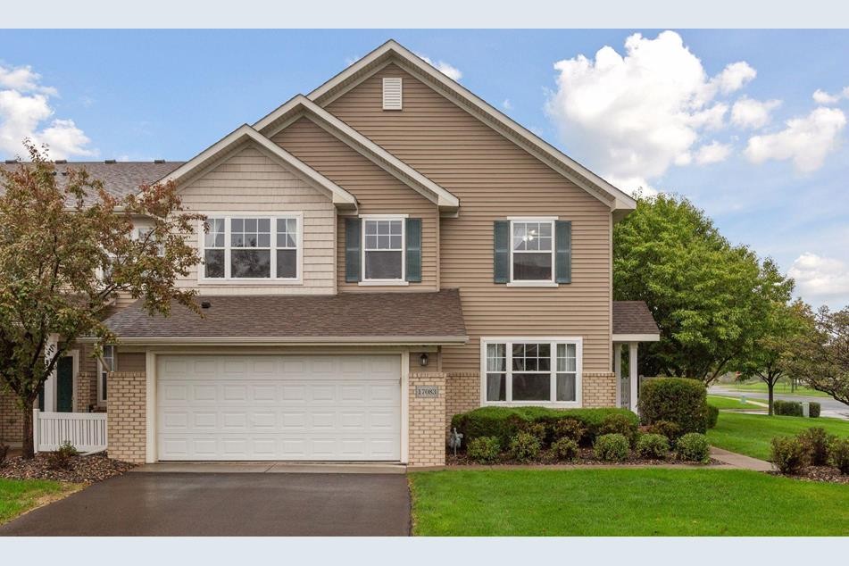 Lakeville Townhome: 17083 Encina Path