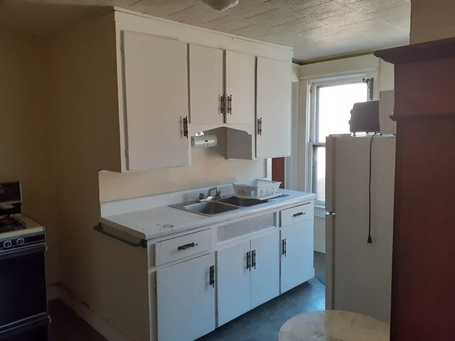 46 Norman Avenue upper front, buffalo, NY 14210 C&M Rental