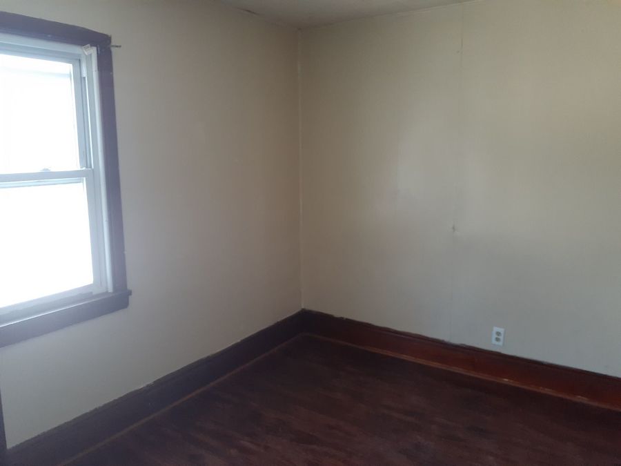 46 Norman Avenue upper front, buffalo, NY 14210 C&M Rental