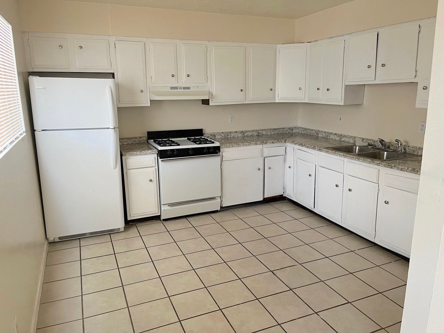 Albuquerque Apartment: 604 Chama SE