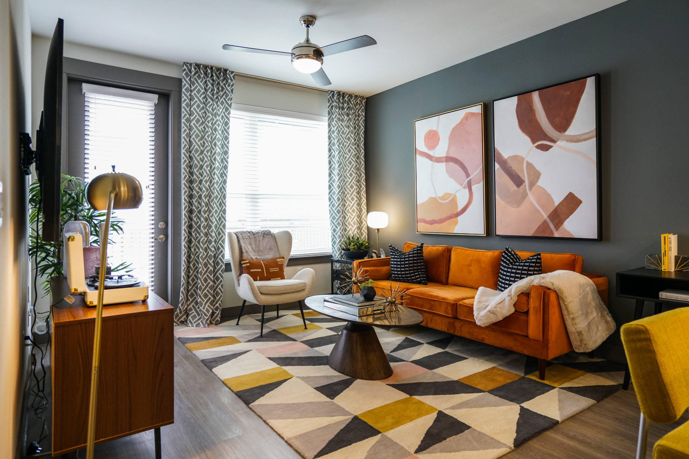 AUSTIN Condo: 5313 Manor Rd