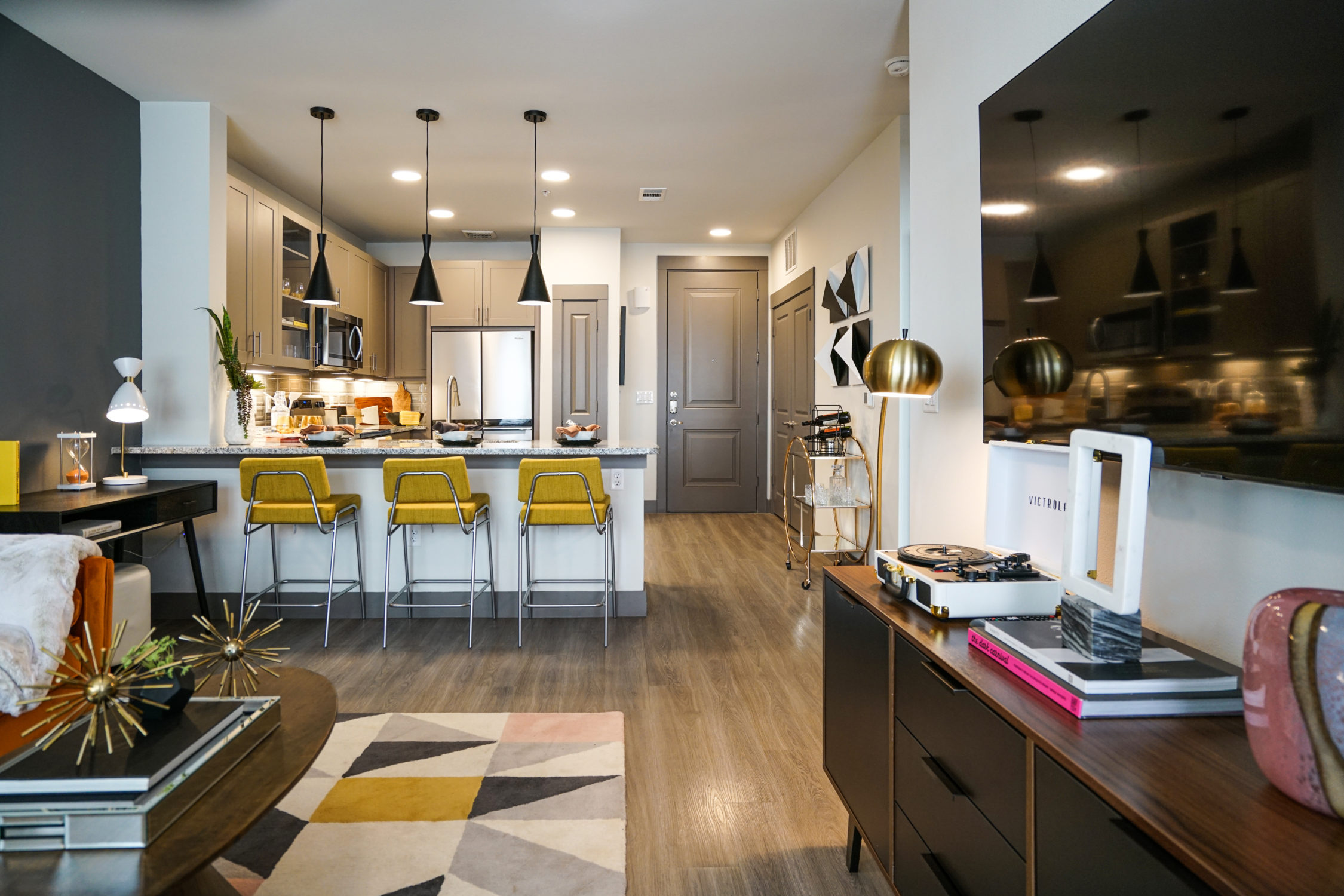 AUSTIN Condo: 5313 Manor Rd