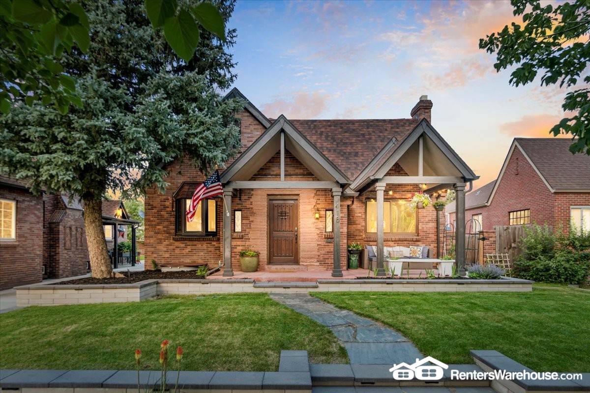 Denver House: 1418 Glencoe St