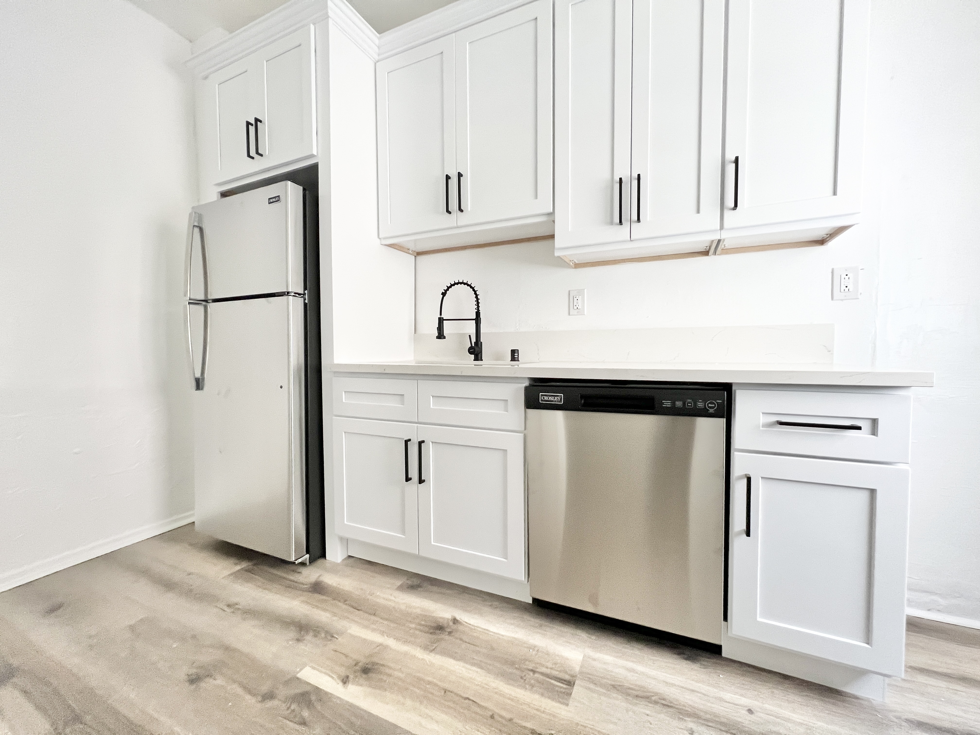 Los Angeles Apartment: 1516 S Hope St