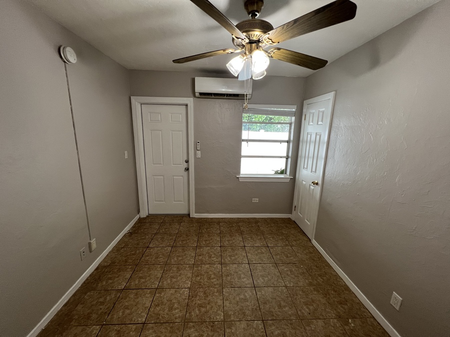 427 8th Ave N 3, St Petersburg, FL 33701 Dean & DeWitt Property