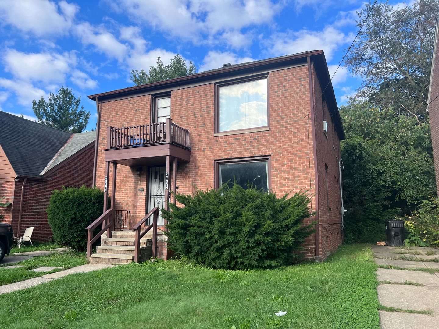 Cleveland House: 3658 W. 107th Street Lower