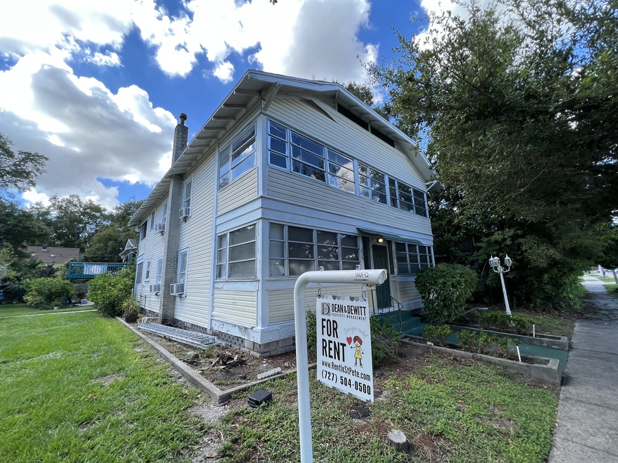 932 10th St N 4, Saint Petersburg, FL 33705 Dean & DeWitt Property