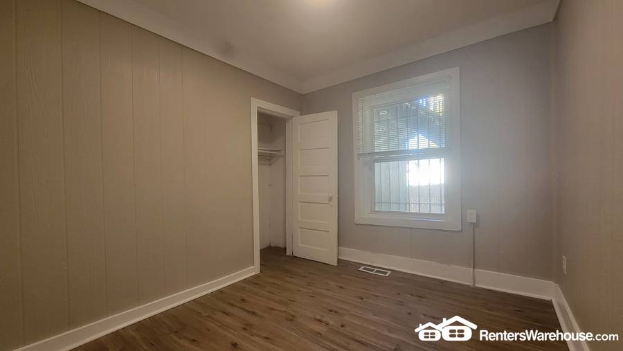 2606-e-23rd-street-b-kansas-city-mo-64127-renters-warehouse